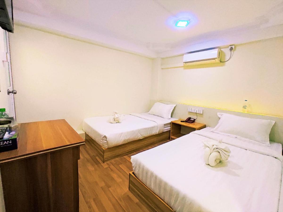 November Hostel Yangon Exterior foto