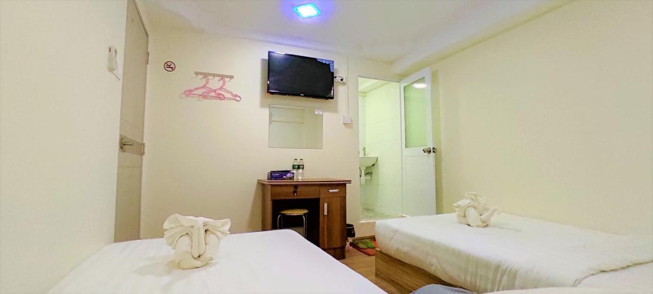 November Hostel Yangon Exterior foto