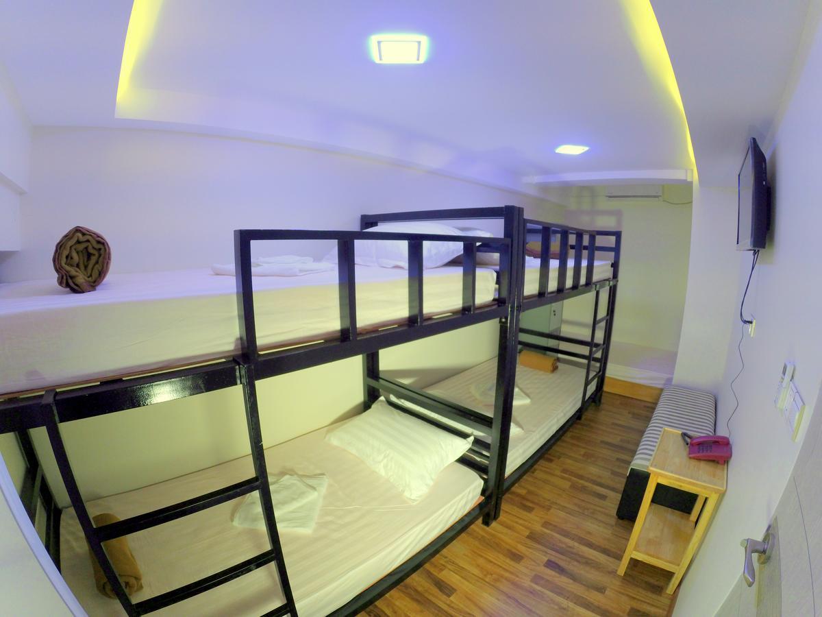 November Hostel Yangon Exterior foto