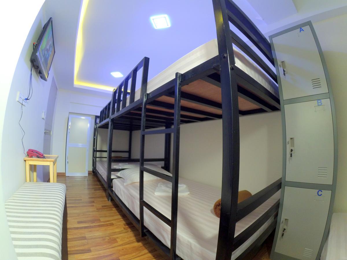 November Hostel Yangon Exterior foto